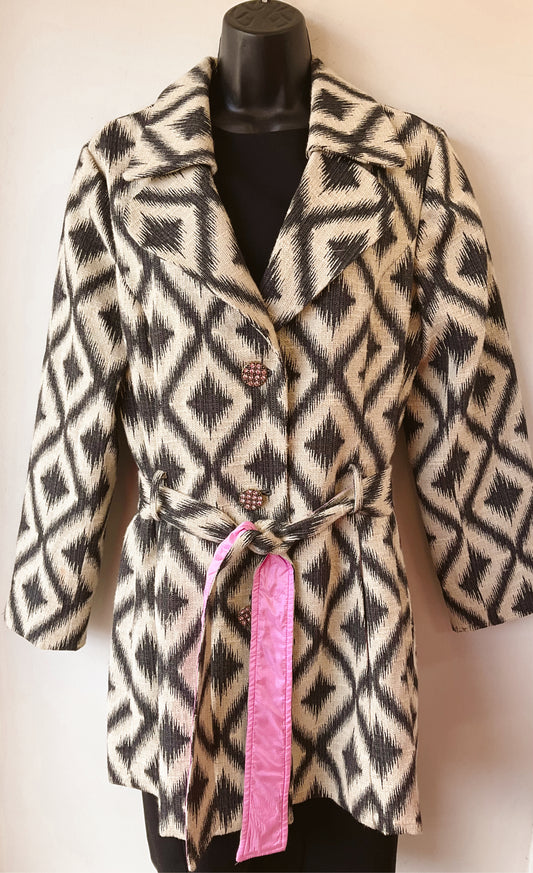 3 Sisters Size XL tan/gray Print Jacket