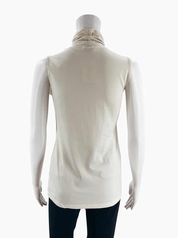 A'NUE Cream Solid Pre-Owned Ladies Top - Size Medium