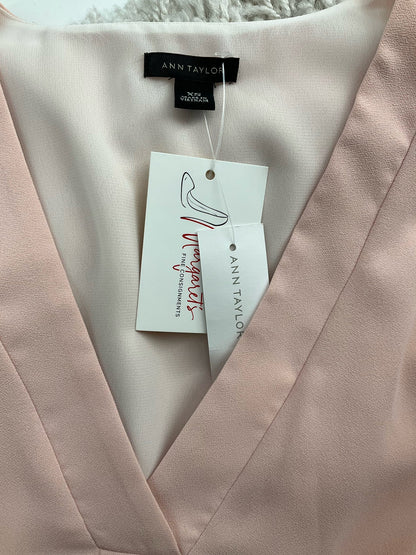 Ann Taylor Blush Solid Pre-Owned Ladies Top - Size XS - Margaret’s Fine Consignment