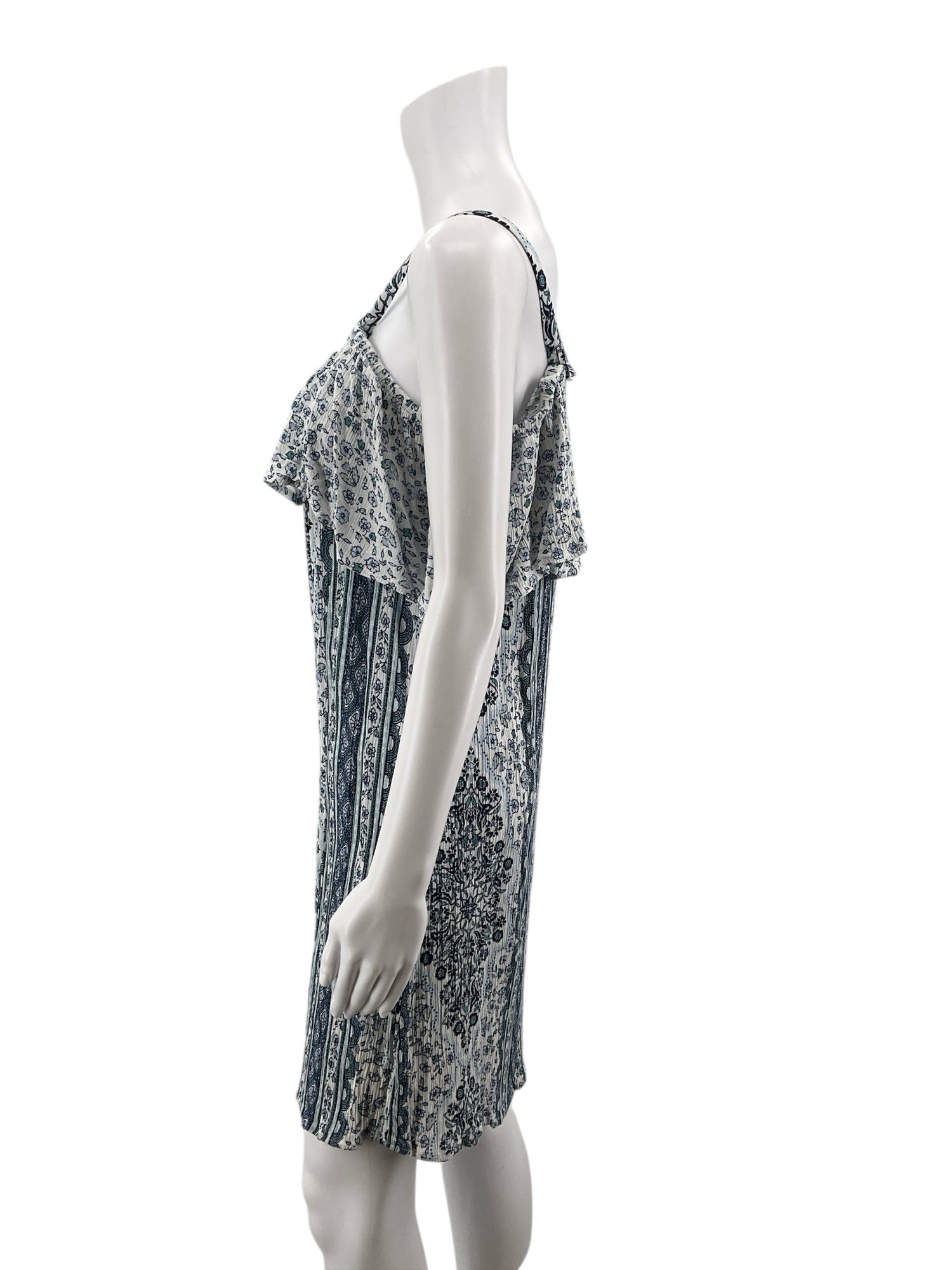 Wildflower white/blue/green Floral Floral Ruffle Cold Shoulder Sundress Size Medium - Size M