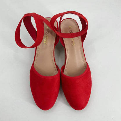 Dream Pairs Red Solid Pre-Owned Ladies Sandals - Size 9.5 - Margaret’s Fine Consignment