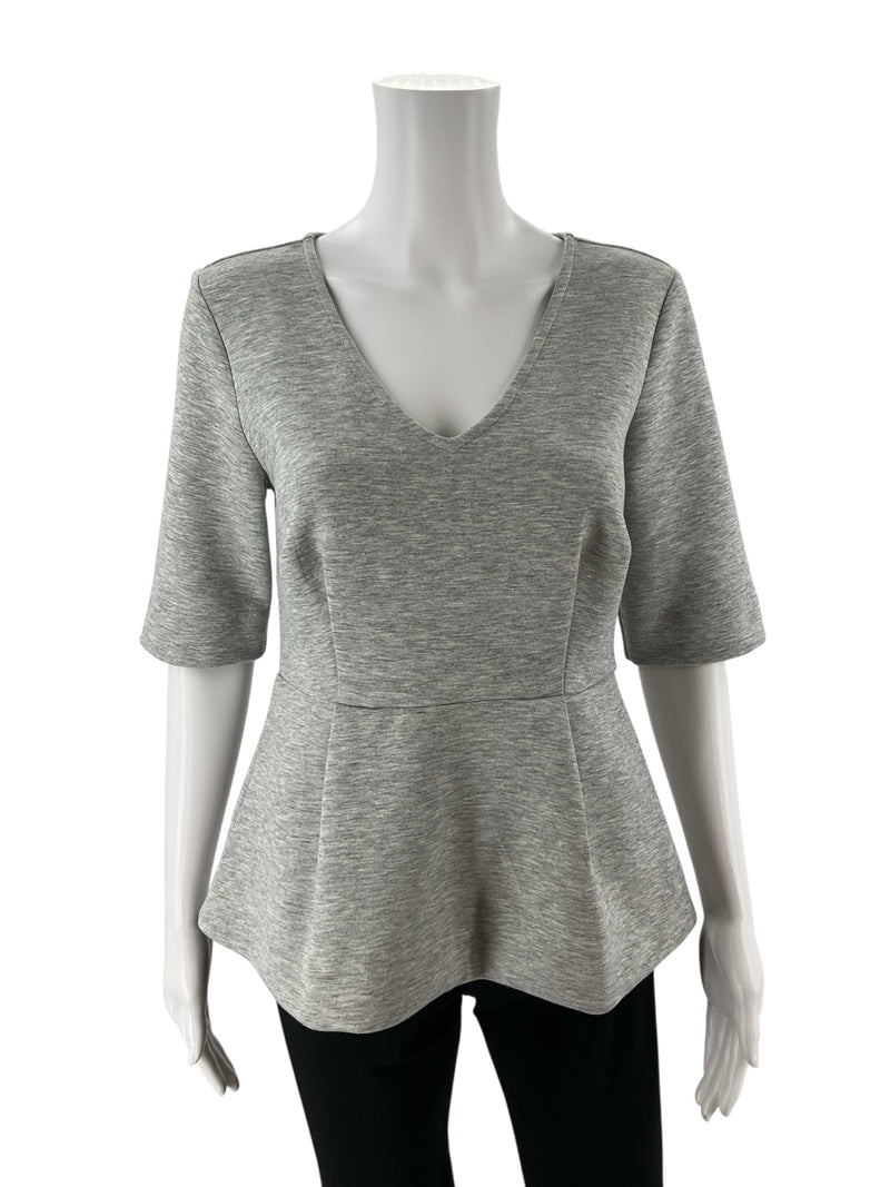 Ann Taylor Gray Heathered Pre-Owned Ladies Top - Size Small