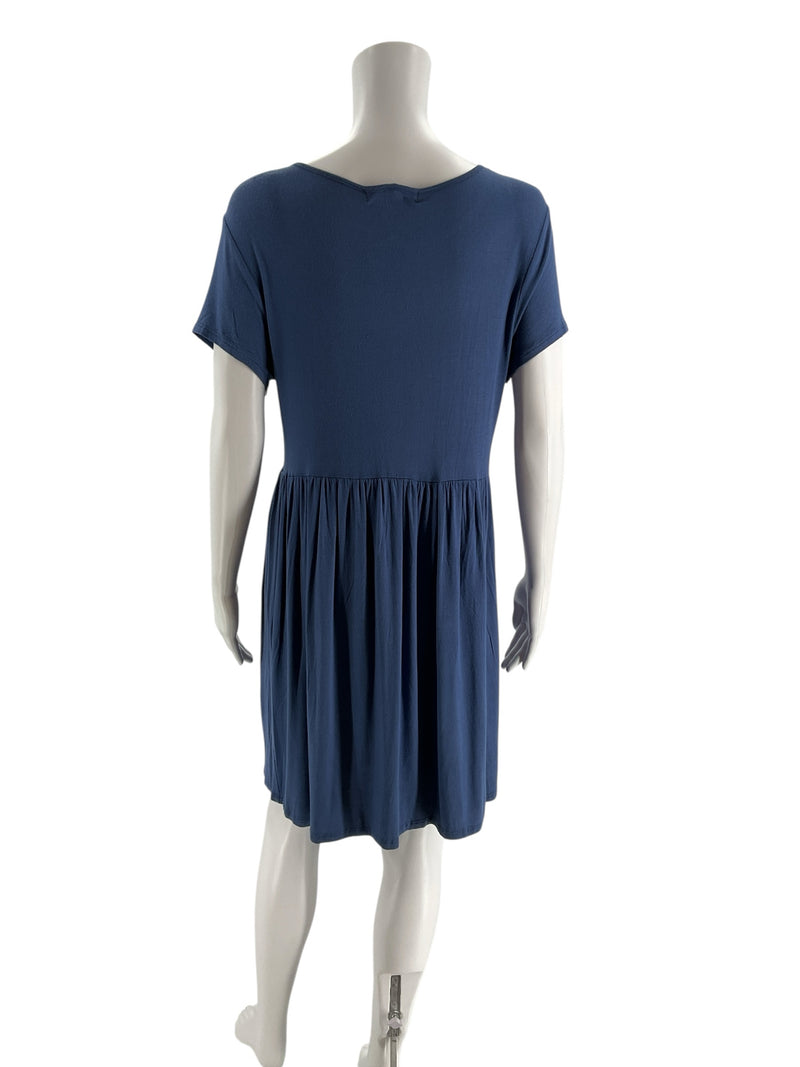 Back view of Derek Heart Blue Solid Pre-Owned Ladies New With Tags Dress - Size Large featuring relaxed A-line swing fit.