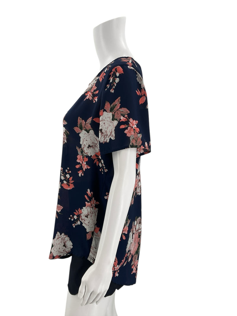 Chelsea & Theodore Navy/Multi Floral Pre-Owned Ladies Top - Size Medium - Margaret’s Fine Consignment