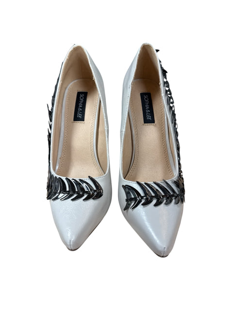 Sophia &amp; Lee Clay Pointed Toe Stiletto Heels with Leaf Chain Embellishment Size 6