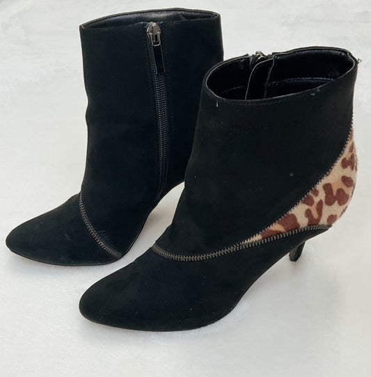 Kelly & Katie Shoe Size 7.5 black/brown booties