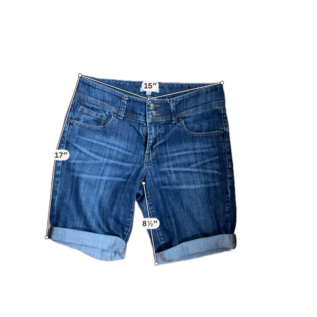 Cabi Destructed Cutoff Denim Jean Shorts Size 6
