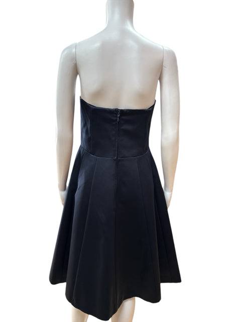 H&M Navy Strapless Pre-Owned Dress – Size 10 - Margaret’s Fine Consignment