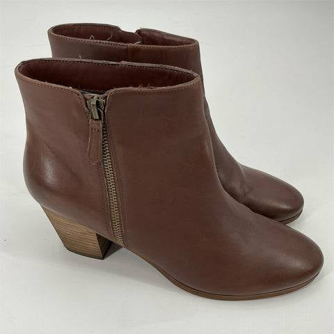 Crown Vintage Brown Pre-Owned Ladies Booties - Size 11 - Margaret’s Fine Consignment