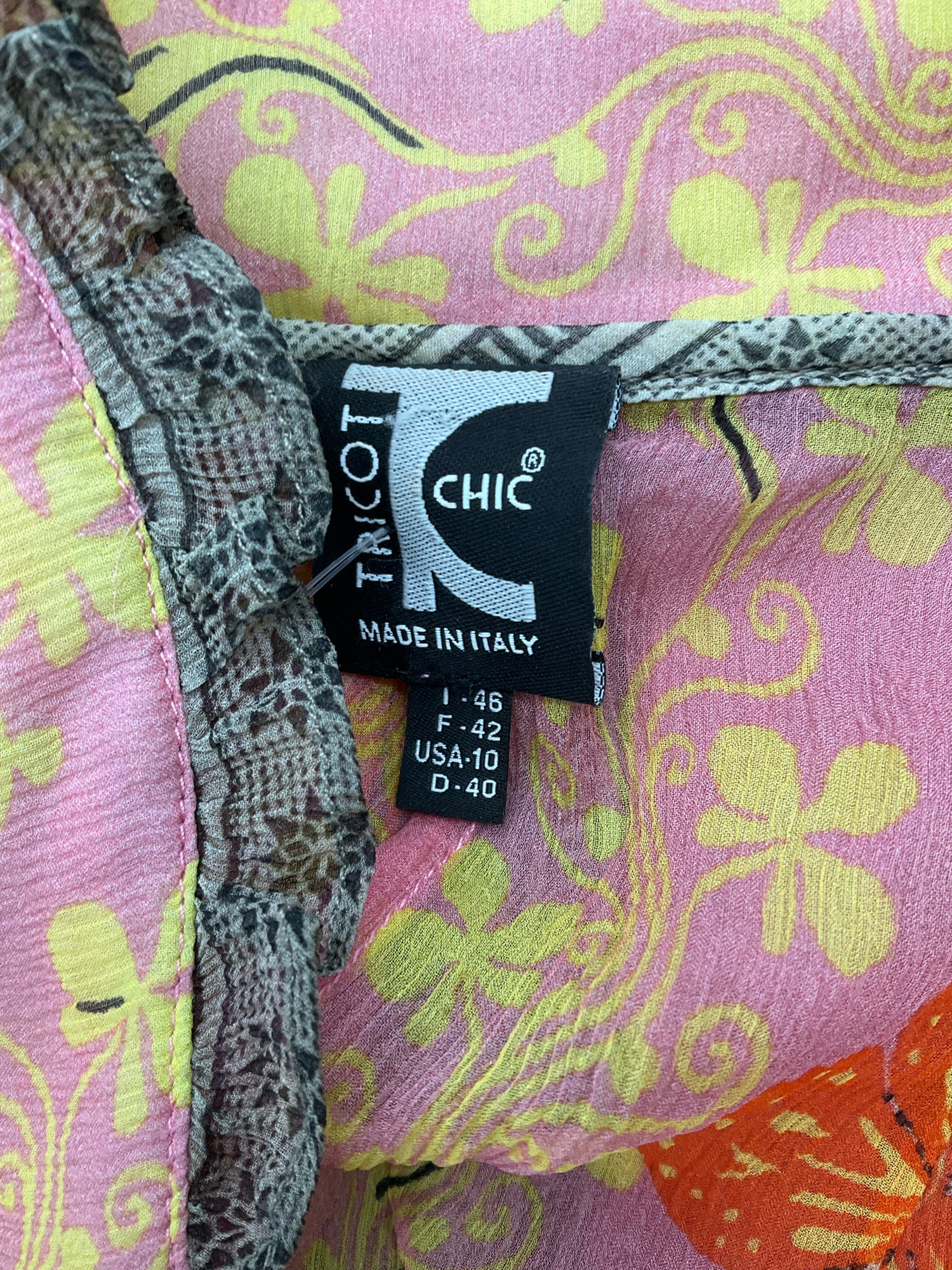 Tricot Chic gray/coral/yellow Shift Italian Silk-Blend Butterfly &amp; Baroque Print Ruffle Dress Size 10 - Size 10