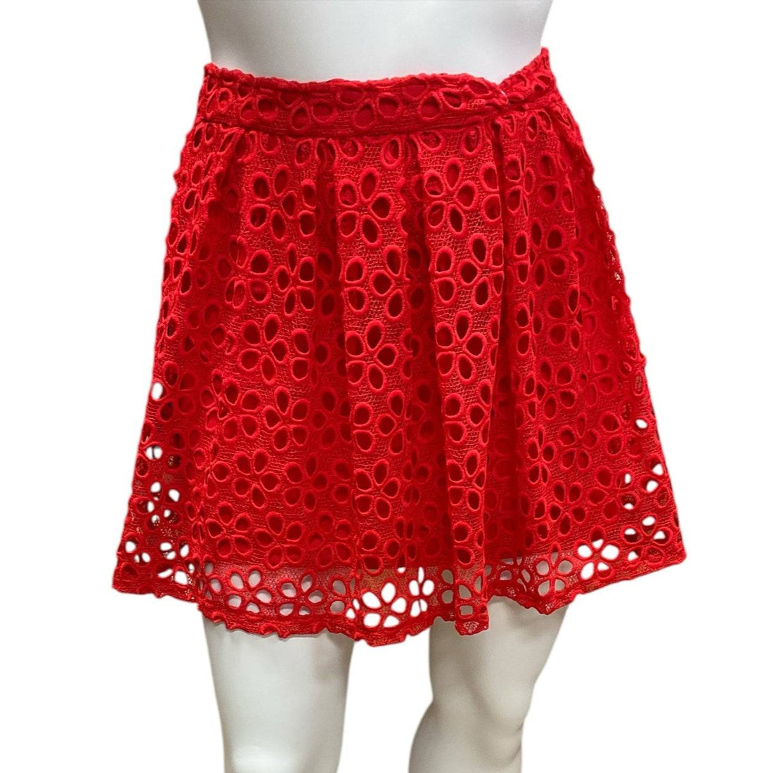 Giani Bini Red Eyelet Pre-Owned Ladies Skirt - Size Large - Margaret’s Fine Consignment