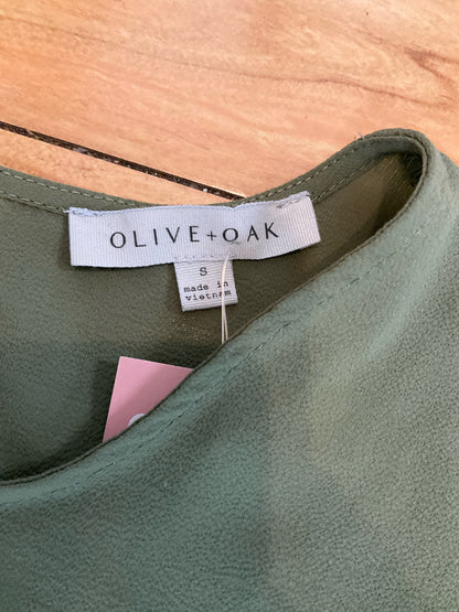 Olive + Oak Olive Green Crepe Cap Sleeve Blouse Top Size Small - ONLINE ONLY
