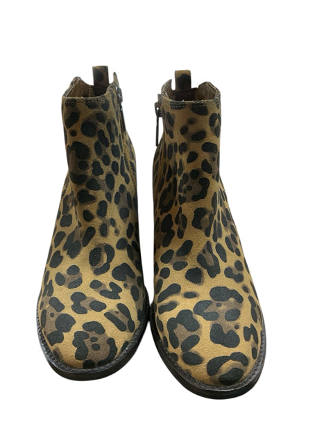 Aqua College Sage Leopard Print Waterproof Suede Ankle Booties Size 9