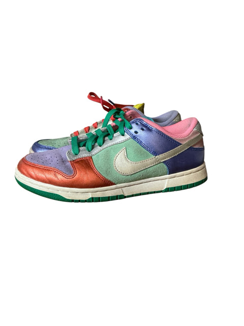 Nike SB Dunk Low &