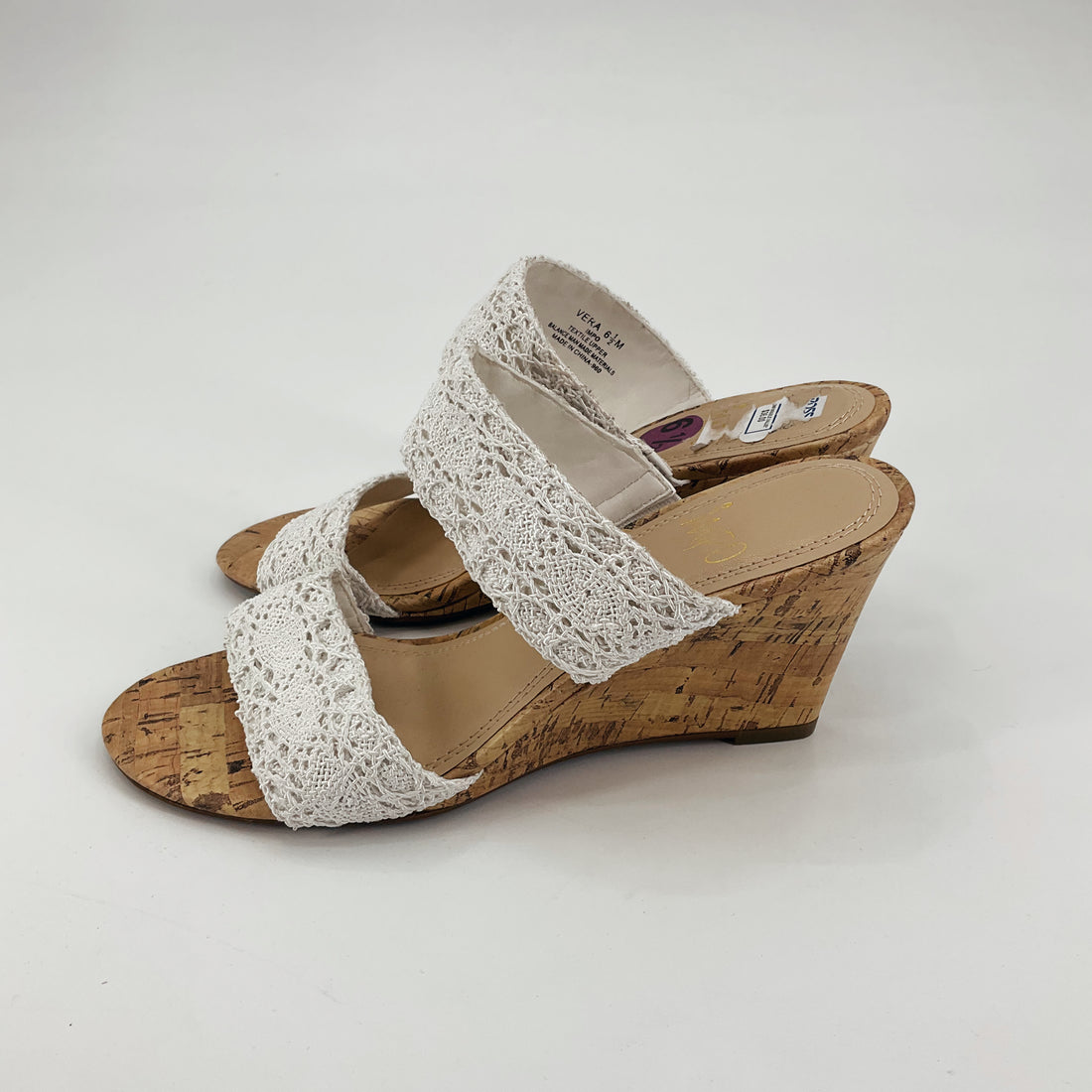 Impo White Crochet Pre-Owned Ladies Sandals - Size 6