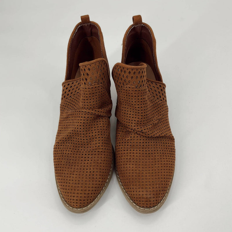 Report Brown Ladies Pre-Owned Boots - Size 8.5 - Margaret’s Fine Consignment