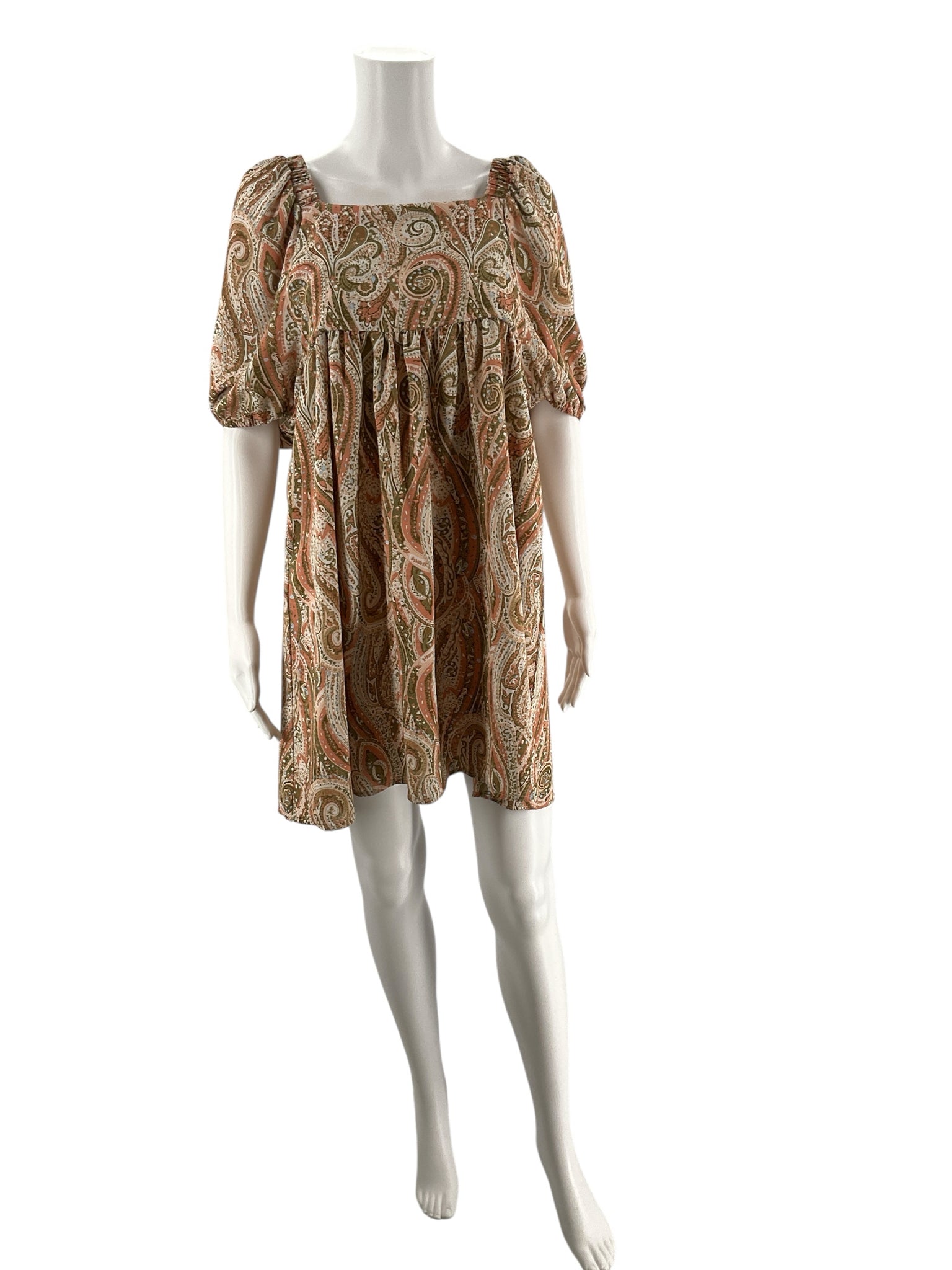 Hayden Tan/Peach Paisley Pre-Owned Ladies Dress - Size Small