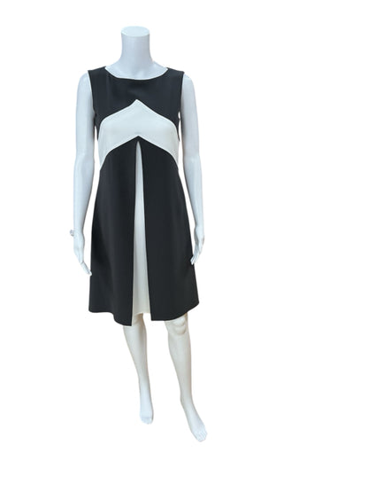 Tom And Linda Platt Gray/White Pre-Owned Ladies Dress - Size 4