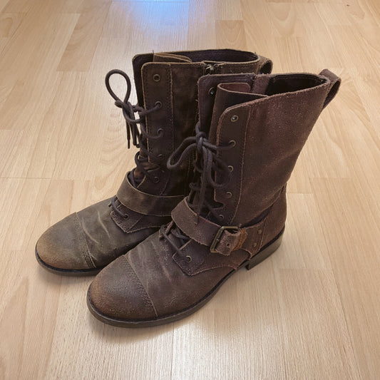 Ugg Shoe Size 7.5 Brown Buckle Boots