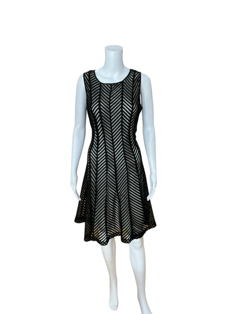Calvin Klein Black/White Pre-Owned Ladies Dress - Size 10