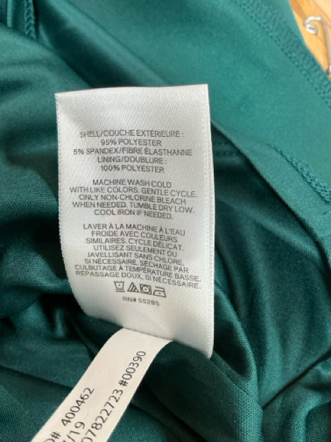Express Green Solid Pre-Owned Ladies Dress - Size Medium - Margaret’s Fine Consignment
