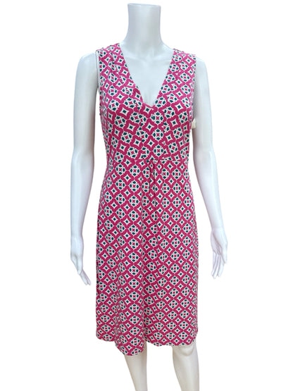 Boden pink/white Fit and Flare Eliza V-Neck Fit &amp; Flare Dress Pink White Geometric Print Size 6 - Size 6