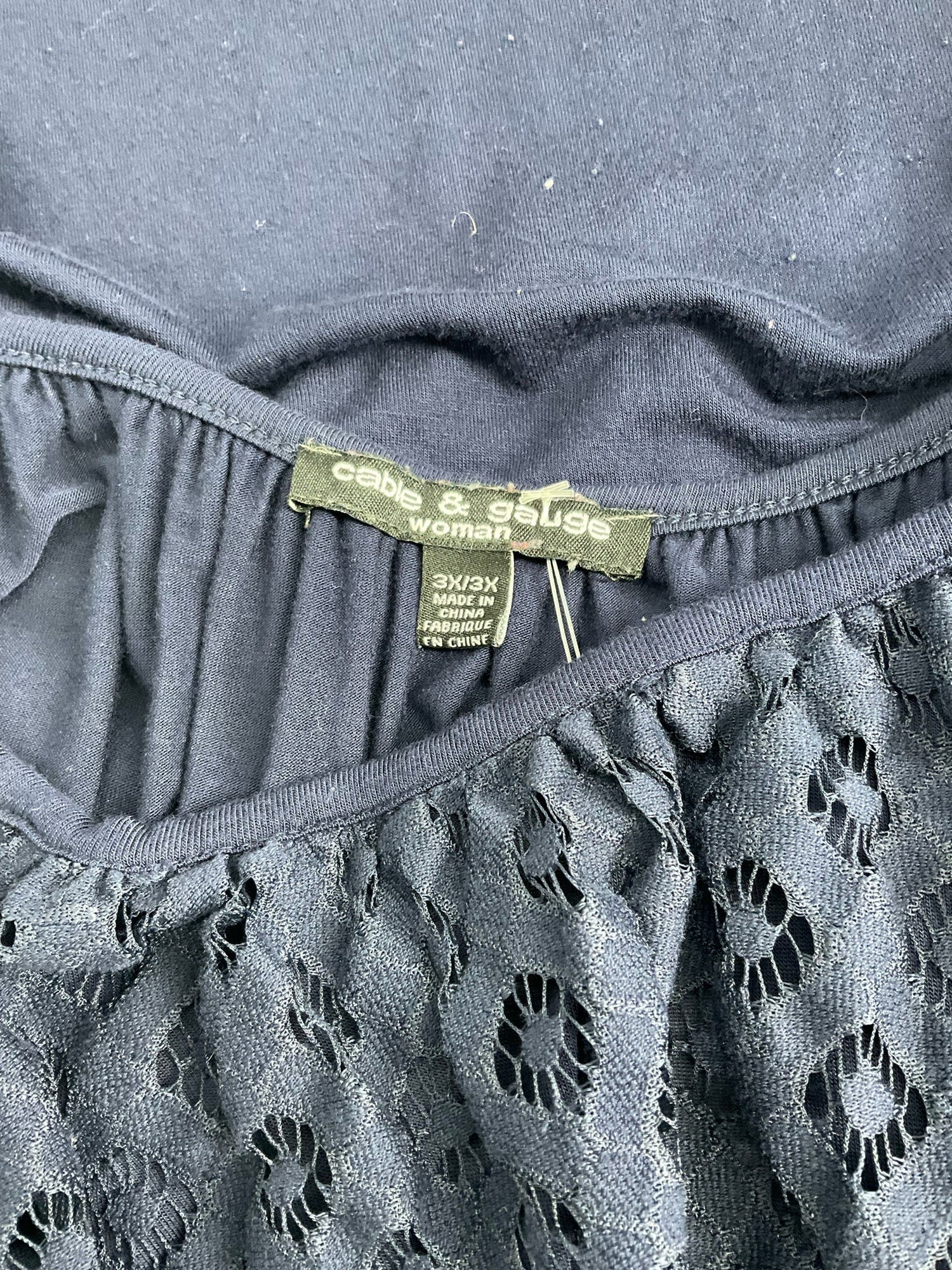 Cable &amp; Gauge Navy Lace Pre-Owned Ladies Casual Top -  Size 3X