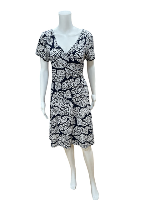 JM Collection White/Navy Print Pre-Owned Ladies Dress - Size 14