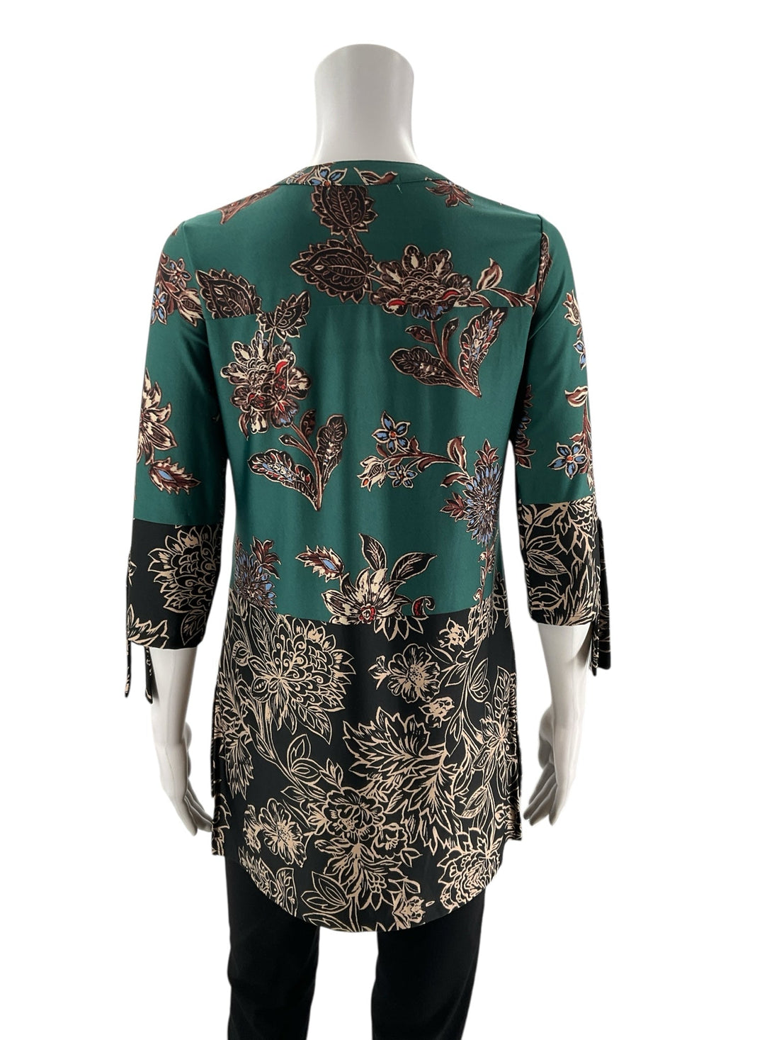 Figuerca &amp; Flower Green/Multi Floral Pre-Owned Casual Top - Size Small Petite - Margaret’s Fine Consignment