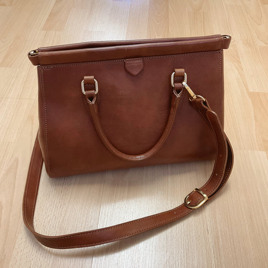 I Medici Camel Solid Purse