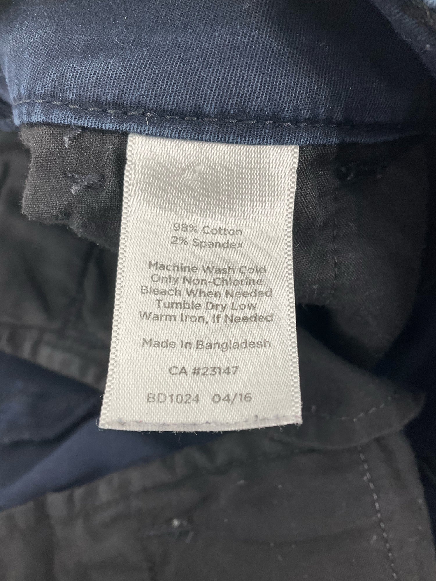 Talbots Navy Pant The Weekend Chino Pants Size 6 Navy Blue Cropped Ankle - Size 6
