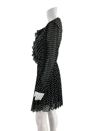 Zara black and white pre-owned ladies mini dress with A-line cut and Peter Pan collar, size XS, vintage-inspired style.