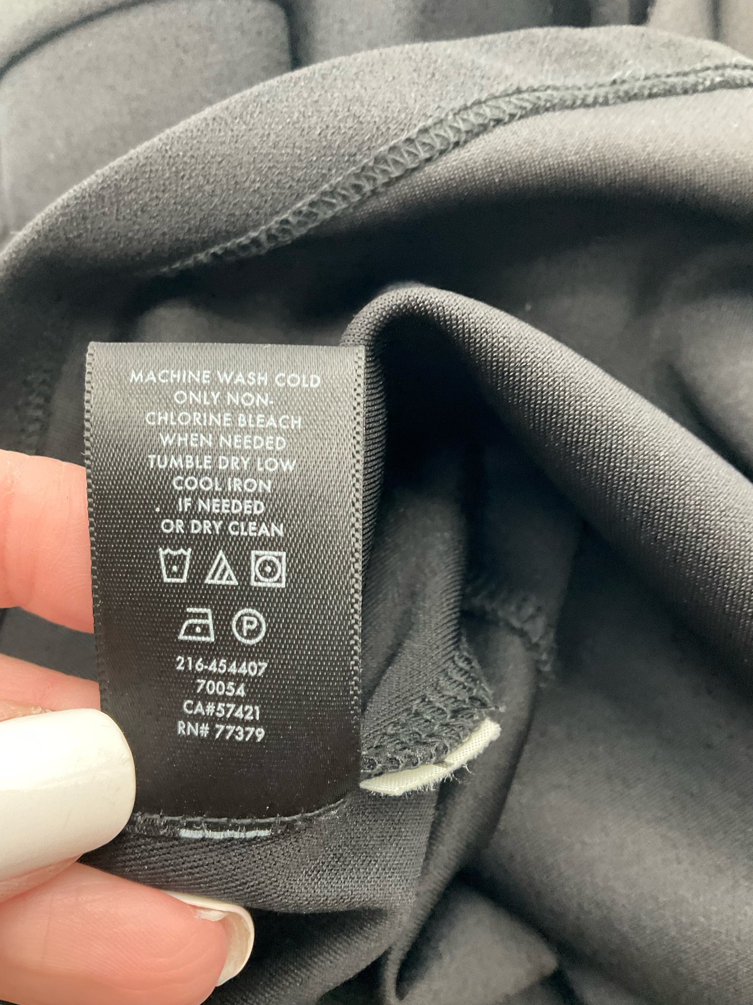 Ann Taylor Black Solid Pre-Owned Ladies Dress - Size 4