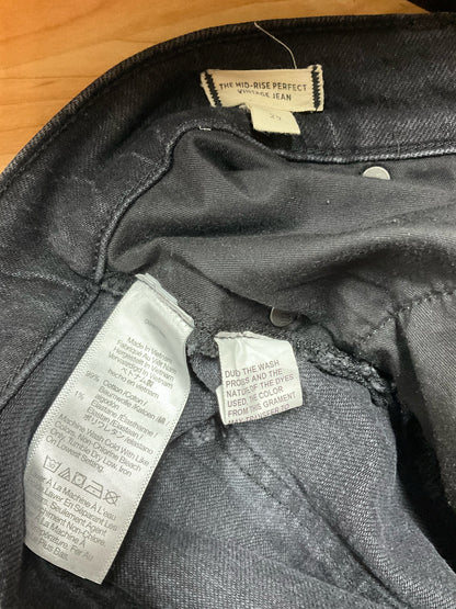 Madewell The Mid-Rise Perfect Vintage Jean in Black - Size 4 - ONLINE ONLY