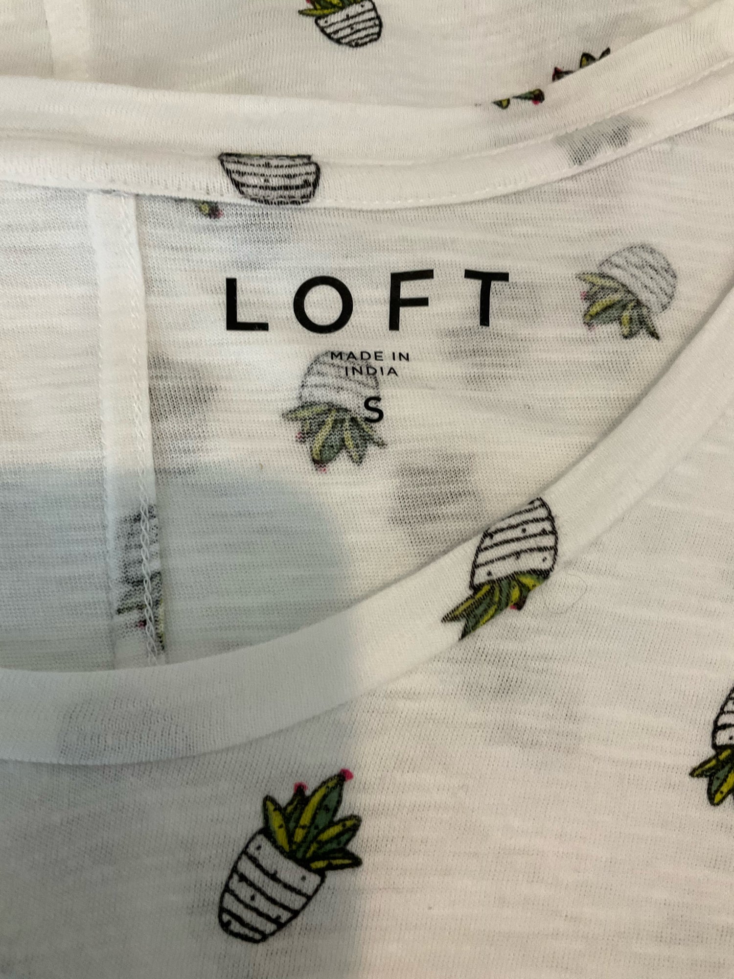 Loft White Sleeveless White Succulent Plant Print Short Sleeve Tee T-Shirt Size Small - Size S