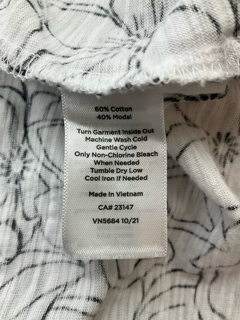 T by Talbots White/Black Floral Pre-Owned Ladies Top - Size XS