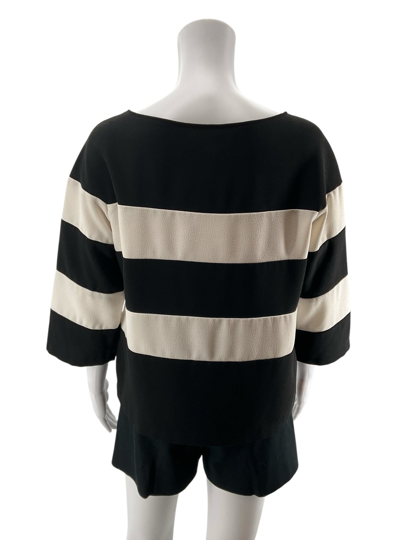 Ann Taylor Size M black/white colorblock Pre-Owned Casual Top - Downstairs