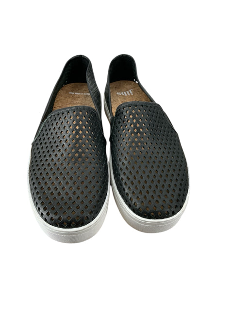 Jibs Black Holes Slip On Size 9W