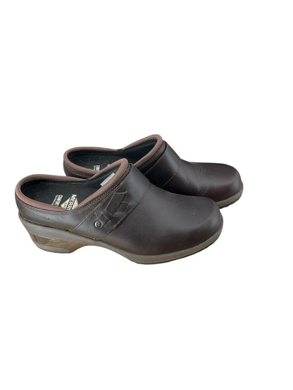 Merrell Brown Solid Mules Size 6.5 - side view