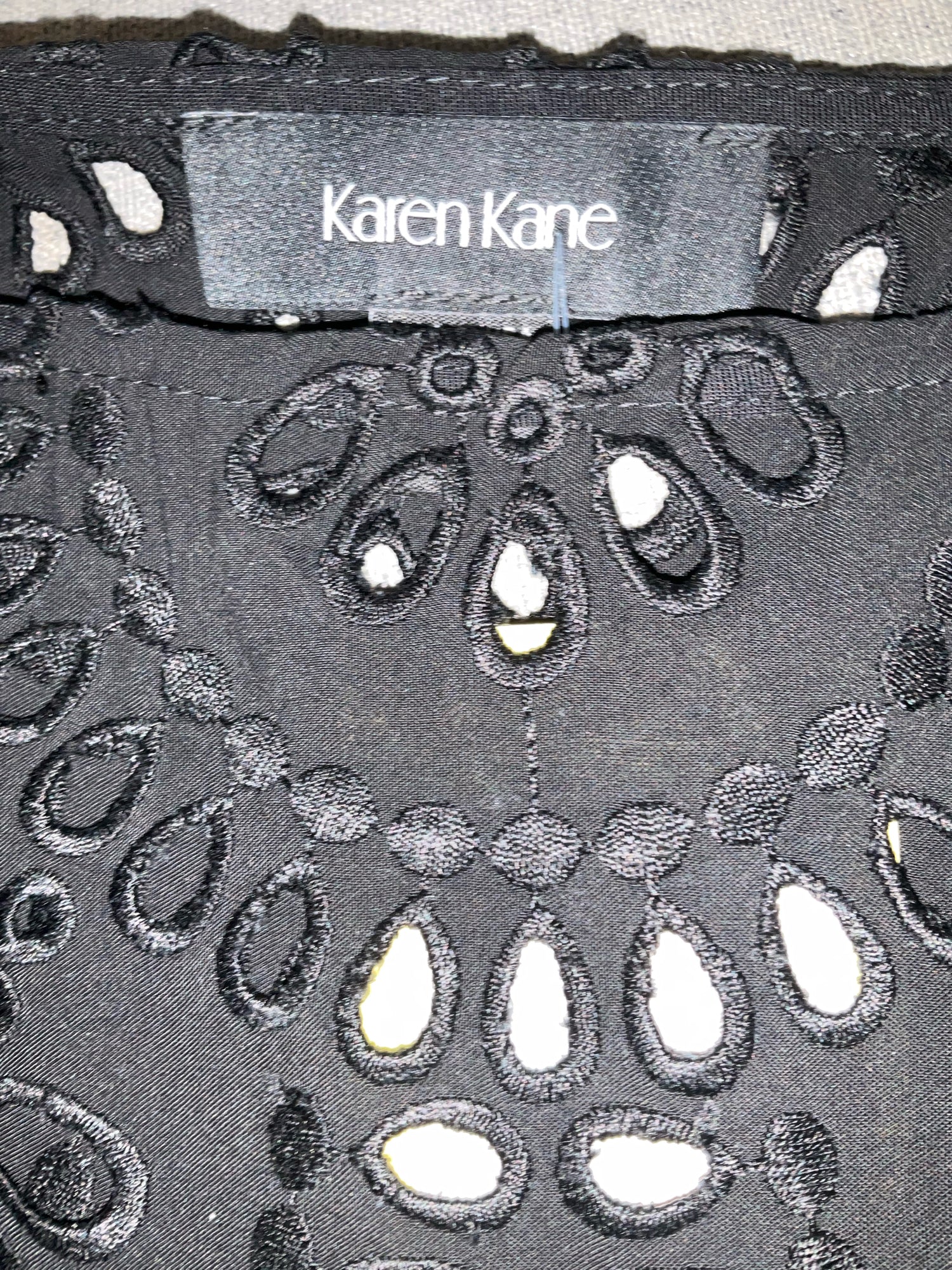 Karen Kane Eyelet Tiered Bell Sleeve Top Black Size Small
