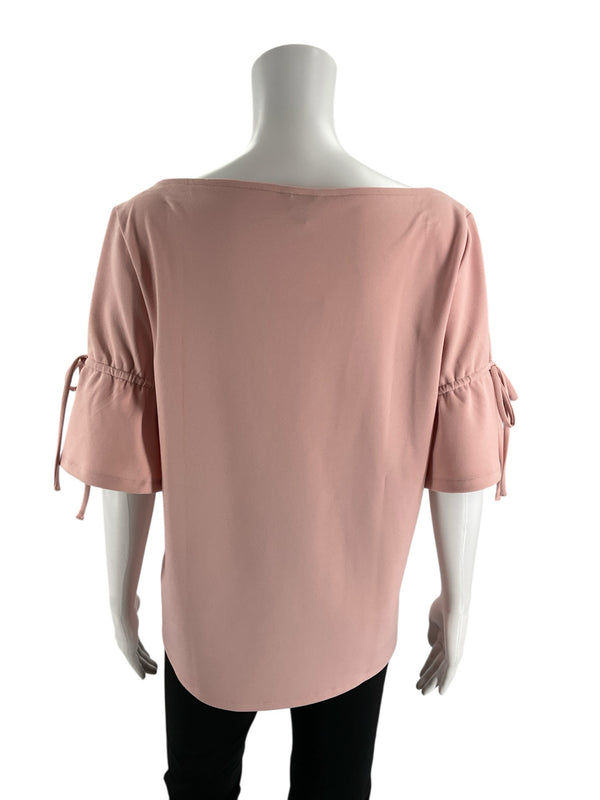 Ann Taylor Blush Pre-Owned Ladies Top - Size Medium