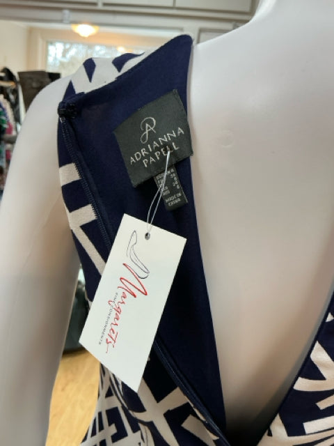 Adrianna Papell Navy/White Print Pre-Owned Ladies Dress - Size 4