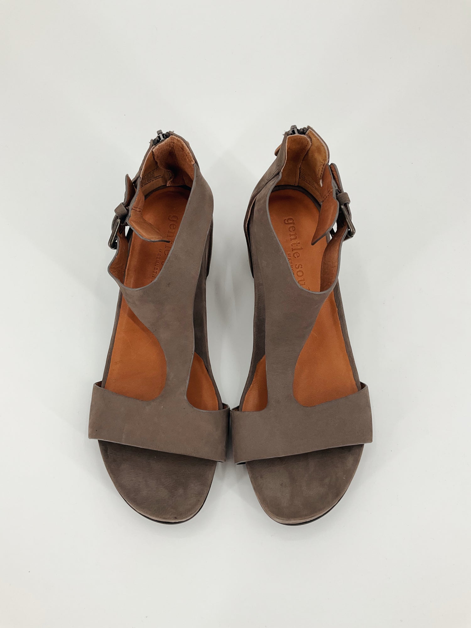 Gentle Souls Taupe Solid Pre-Owned Ladies Sandals - Size 9.5