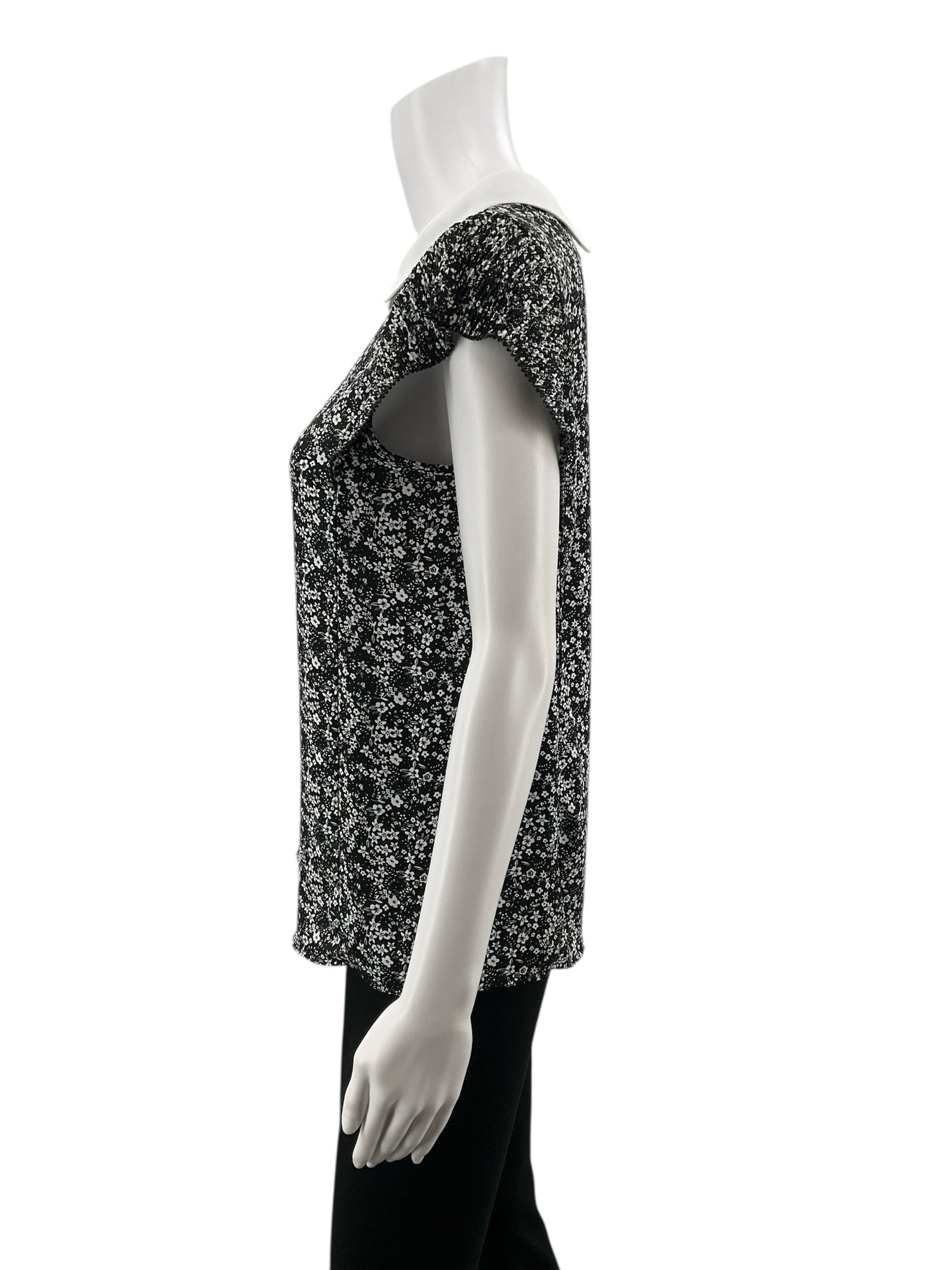 Adrianna Papell black/white Cap Sleeve Black White Ditsy Floral Peter Pan Collar Blouse Top Size Small - Size S