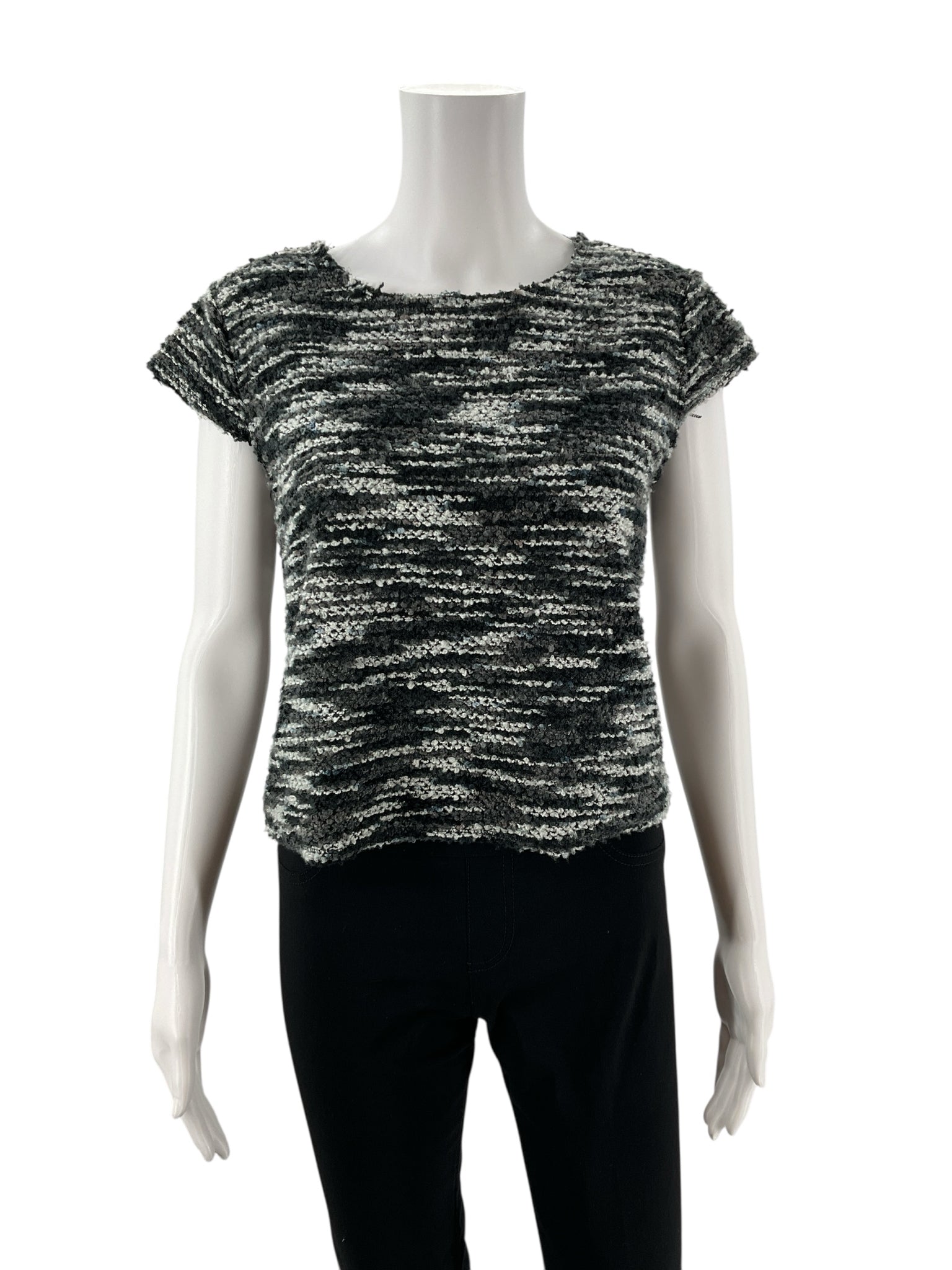 5/48 Black/White Heathered Pre-Owned Ladies Top - Size Small Petite - Margaret’s Fine Consignment