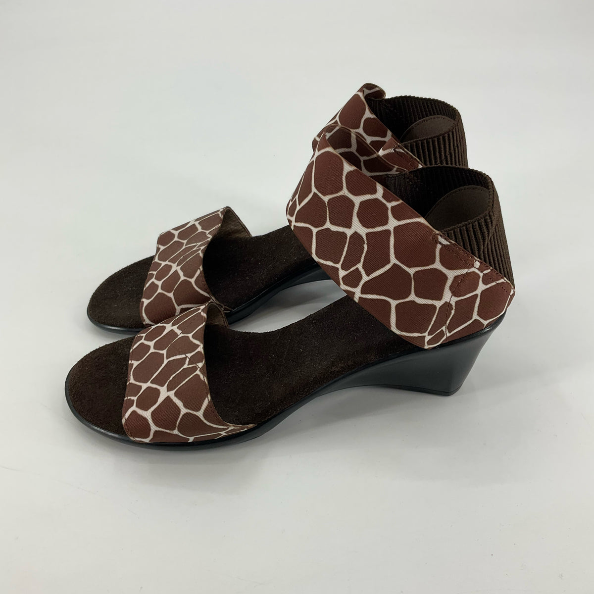 Charleston Shoe Co Cannon Giraffe Print Wedge Sandals Size 7 - ONLINE ONLY