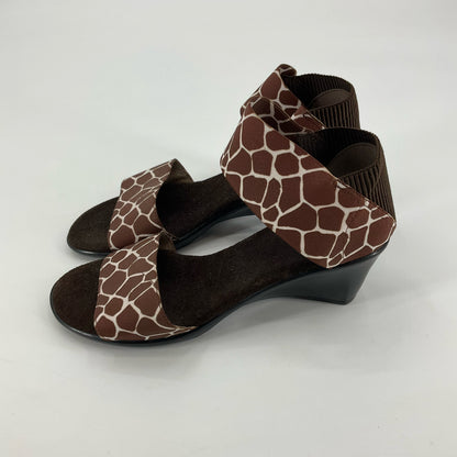 Charleston Shoe Co Cannon Giraffe Print Wedge Sandals Size 7 - ONLINE ONLY