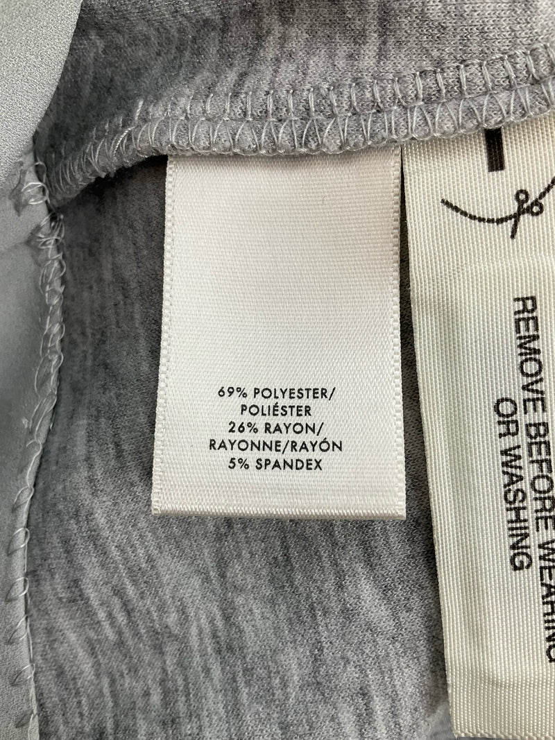 Ann Taylor Gray Heathered Pre-Owned Ladies Top - Size Small