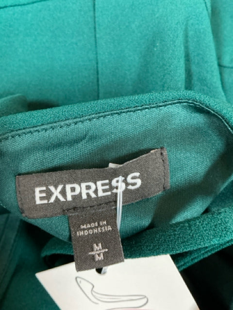 Express Green Solid Pre-Owned Ladies Dress - Size Medium - Margaret’s Fine Consignment