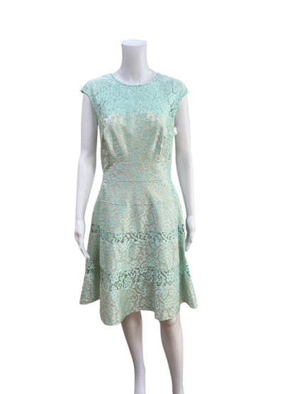 Kay Unger Aqua Lace Pre-Owned Ladies Dress - Size 10